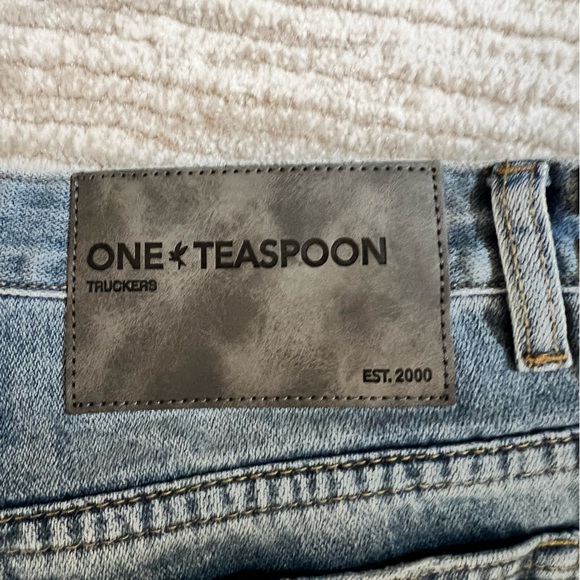 NWT never been worn One Teaspoon Jeans Size 29 - Picture 6 of 6